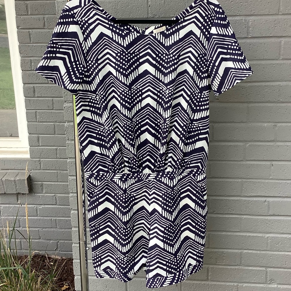 J. Crew Factory navy and ivory abstract chevron romper, size 6